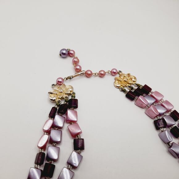 Vintage Japan 1950s Pink Lavender Pearl Finish 3 Strand Necklace 17” - Picture 10 of 13